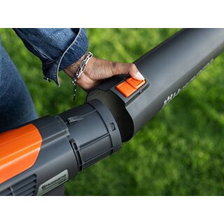 Husqvarna Akku Laubbl�ser 122iB inkl. Akku B140 und Ladeger�t C80